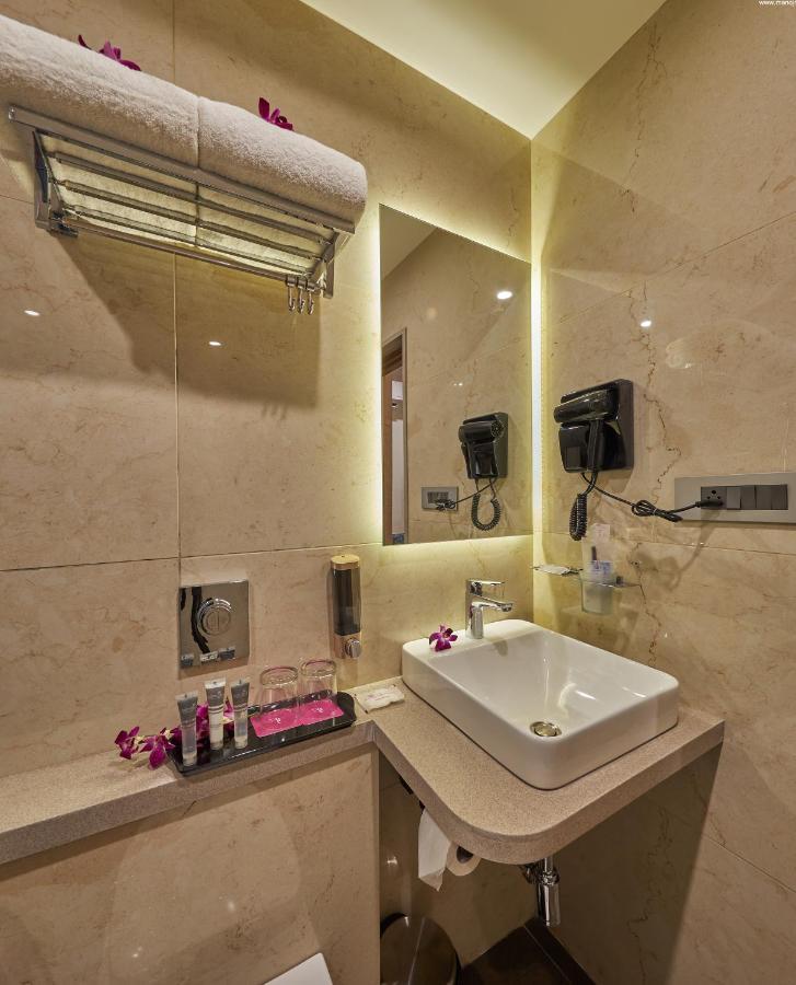 Regenta Inn Grand-Orr, Mahadevapura บังกาลอร์ ภายนอก รูปภาพ